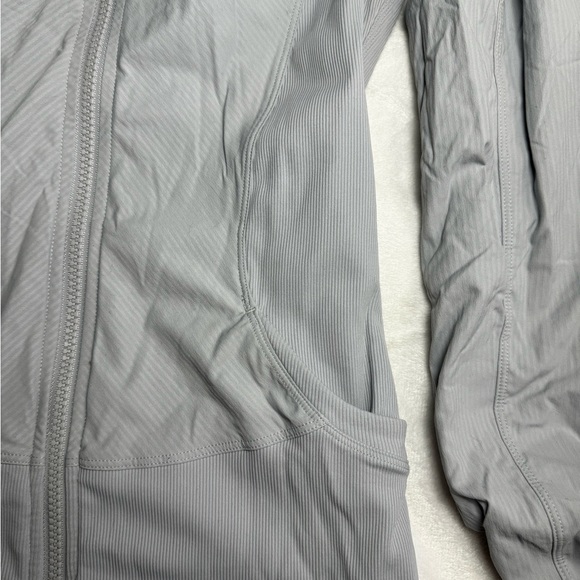 Lululemon Reversible Lightweight Jacket - Picture 9 of 10
